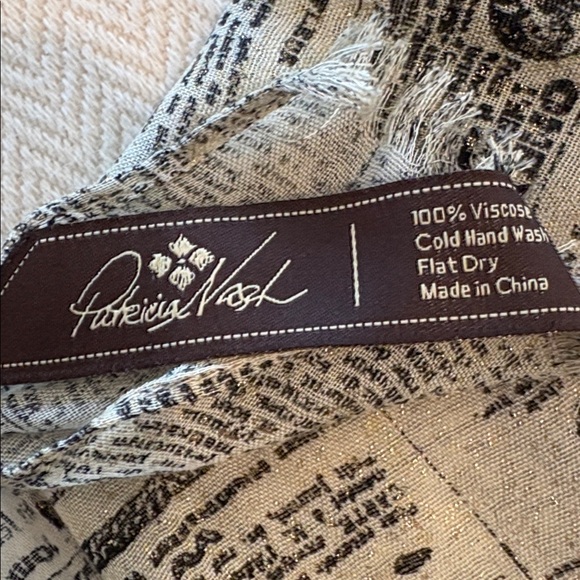 Vintage Newspaper Print Scarf - Picture 2 of 8